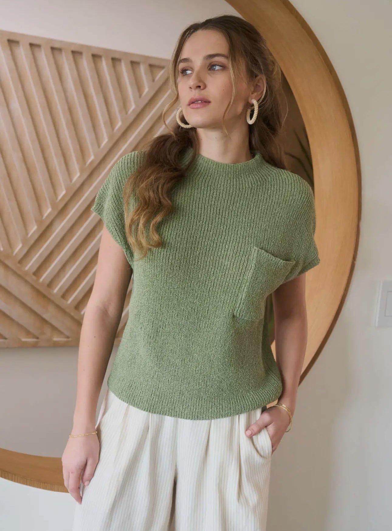Light olive Mock-neck Sleeveless Sweater